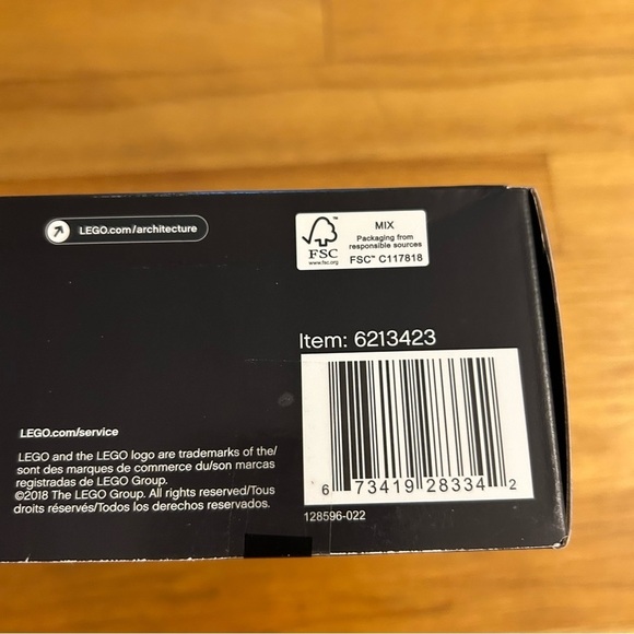 NEW! LEGO Shanghai Architecture Series (Retired) (Collectible) - Picture 12 of 13